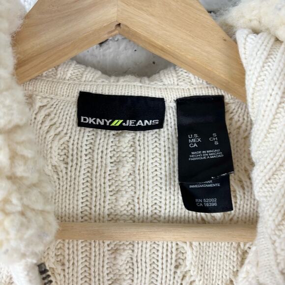 Vintage Y2K DKNY Cable Knit Faux Fur Fisherman Hooded Sweater Jacket S - Picture 3 of 5
